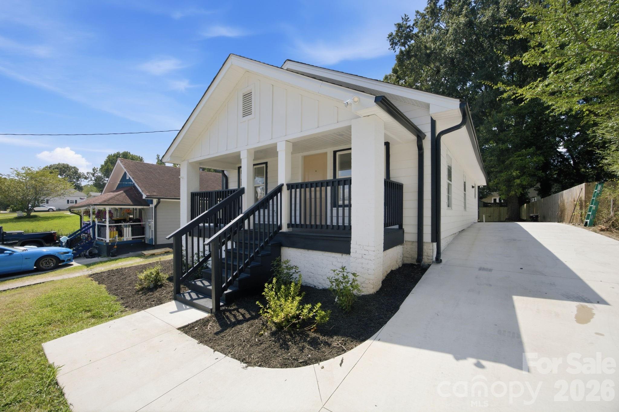 904 Oakshade Avenue