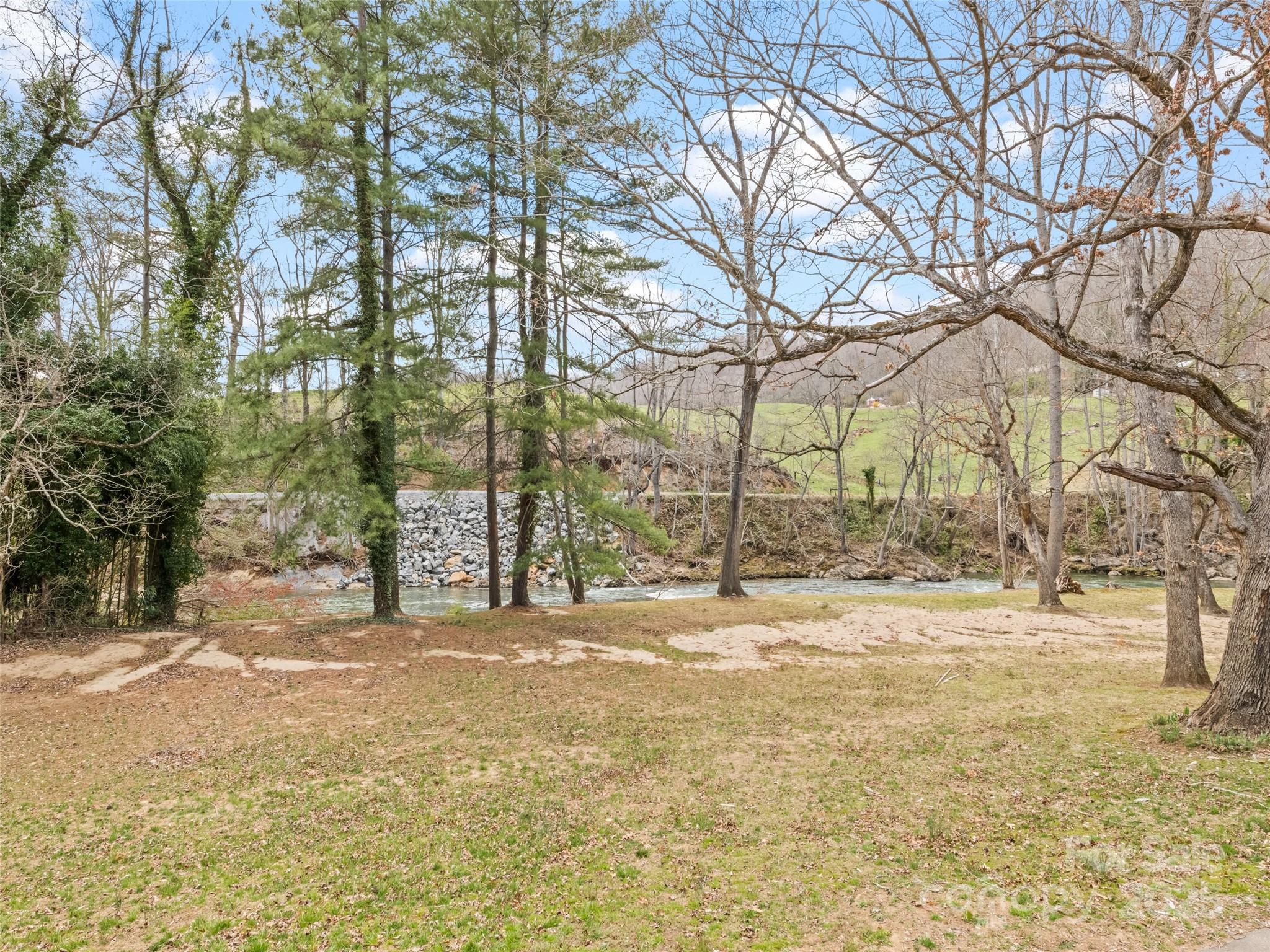 61 Riverbend Road