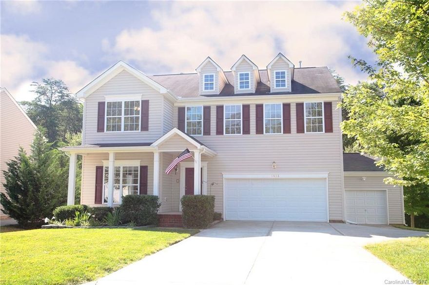 $4000 TOWARDS CLOSING COSTS + $1000 agent bonus! MUST SELL! Private lot just two doors down from community swimming pool. Open floor plan perfect for entertaining guests. Hardwoods in gourmet kitchen w/ a fantastic sunroom overlooking lush foliage (natural tributary). 42" cabinets, gas cook top, corian countertops. 12x15 backyard deck. Laundry w/utility sink. Dual master bed closets. Award winning schools. Community RV/Boat storage area. Minutes from two public boat launch areas.