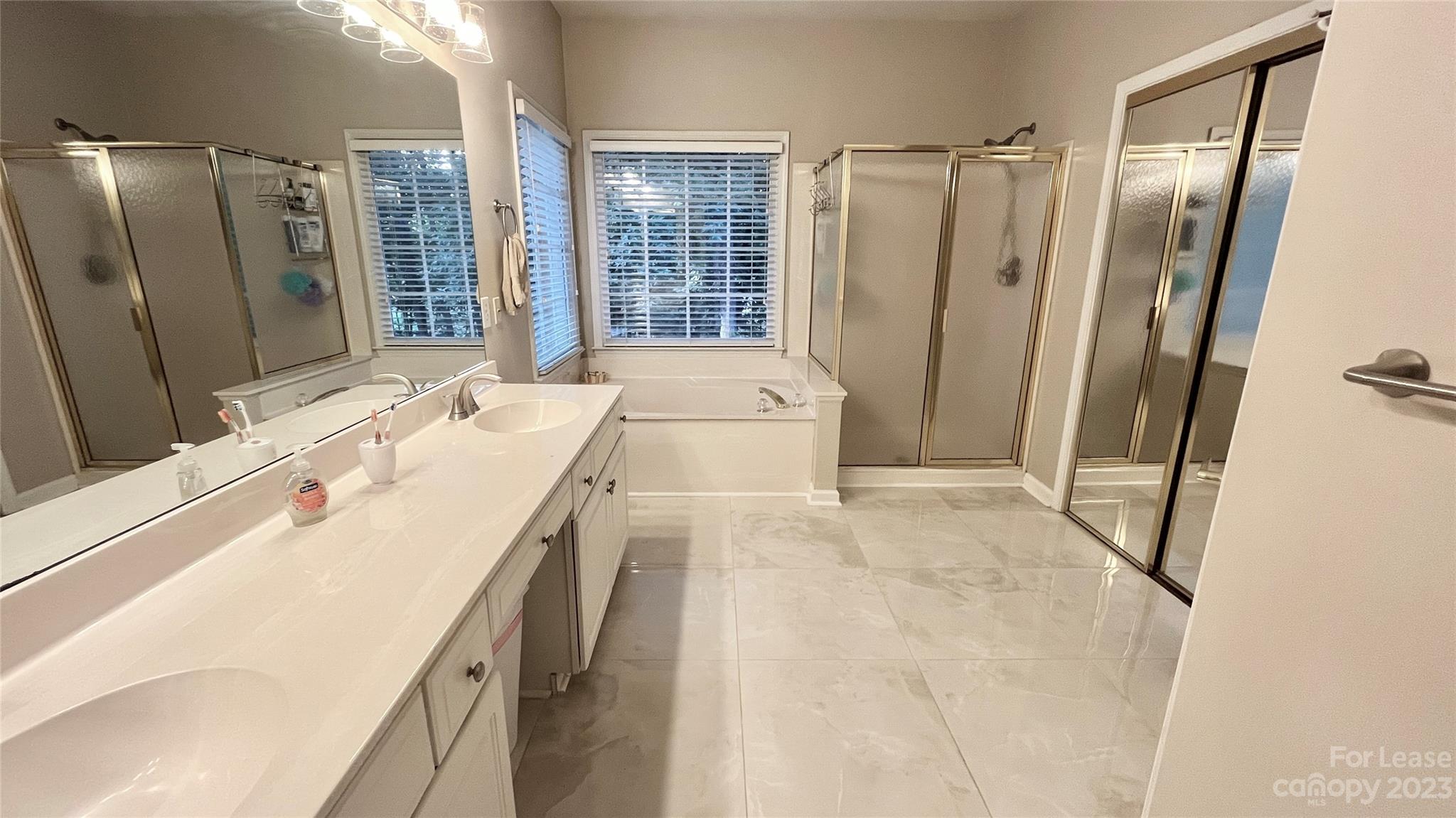 Hunter Oaks - Residential Lease