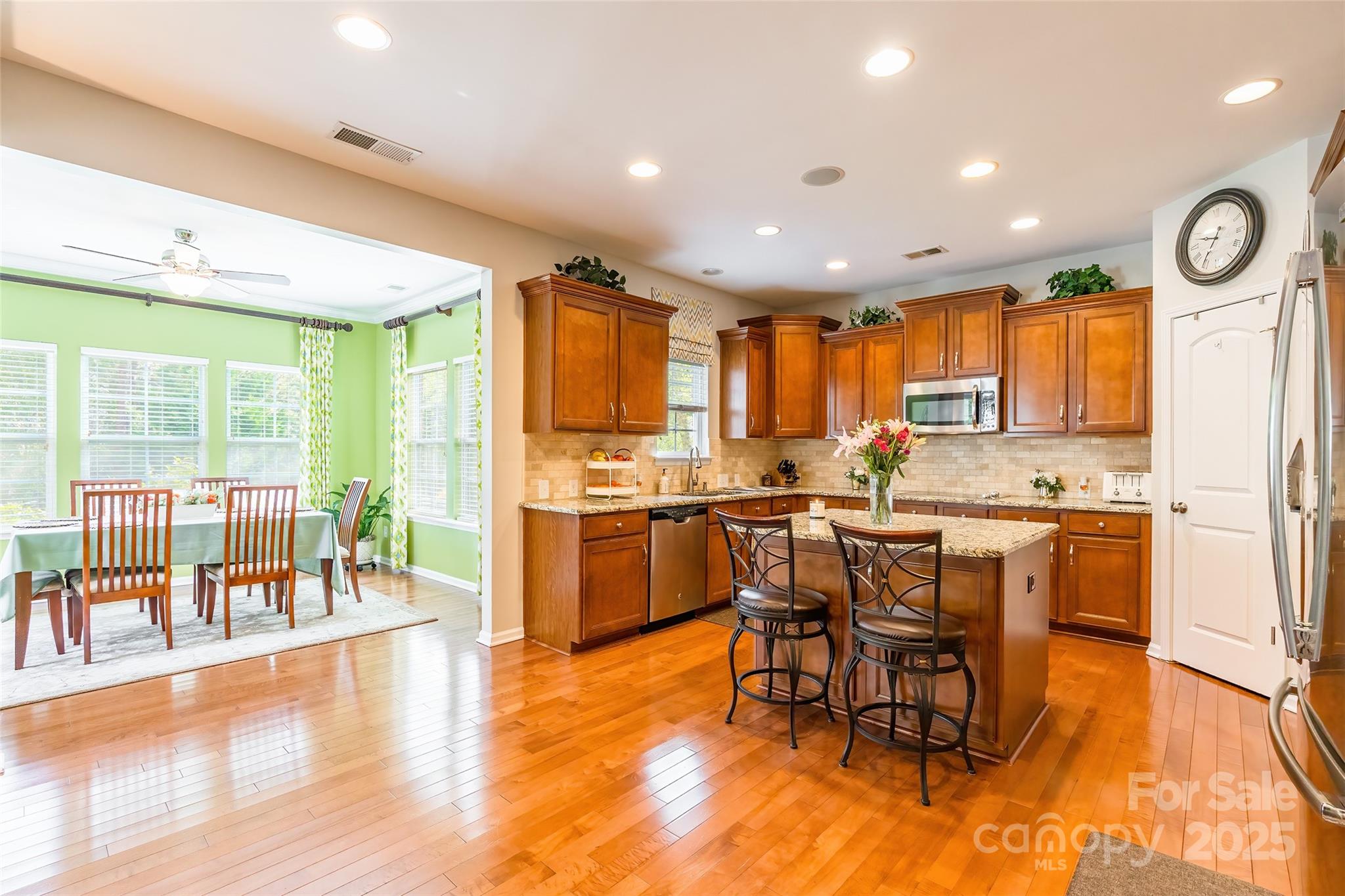 River Lake - Residential