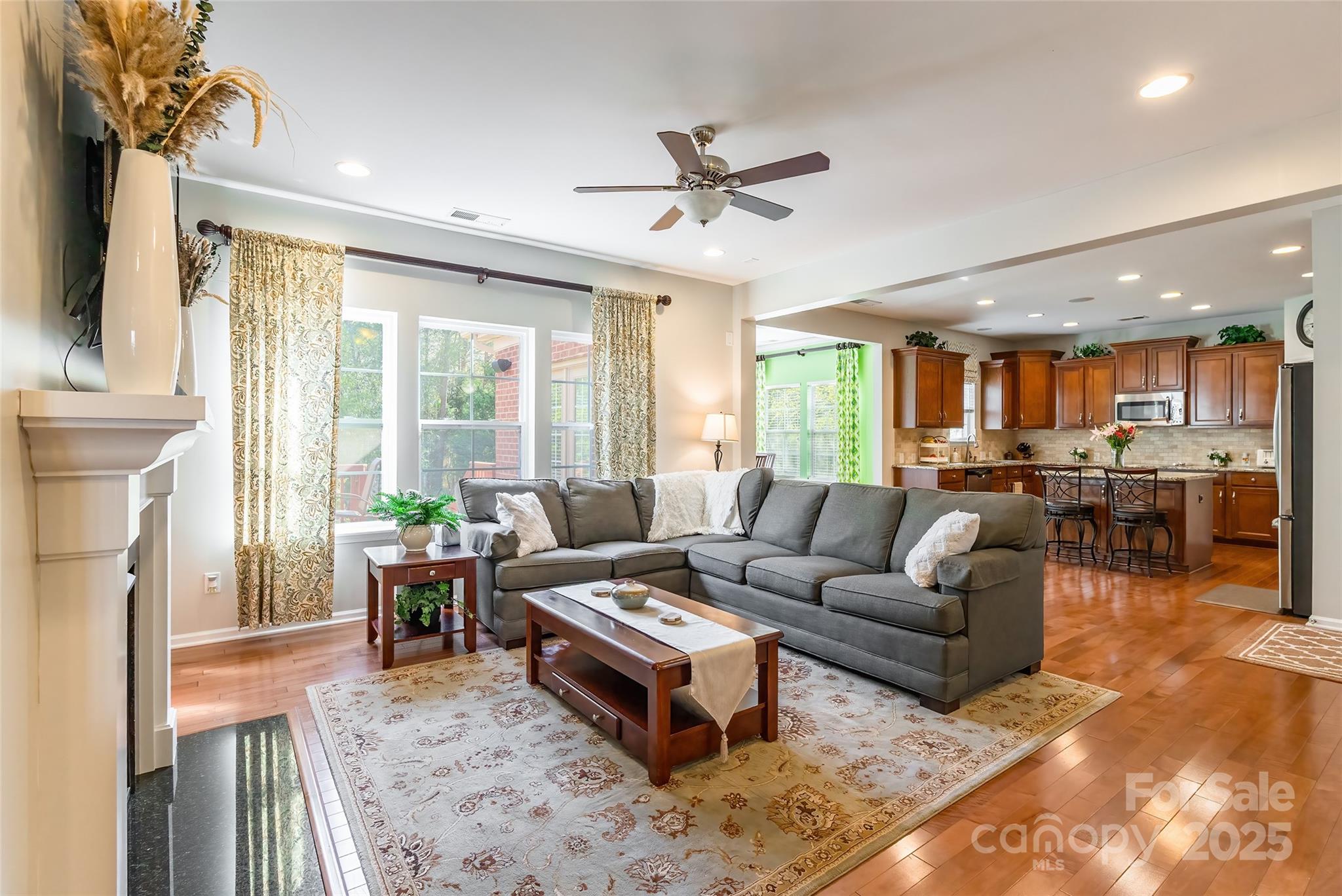 River Lake - Residential