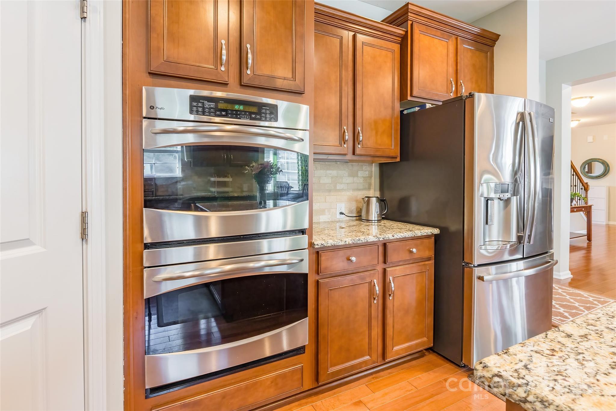 River Lake - Residential