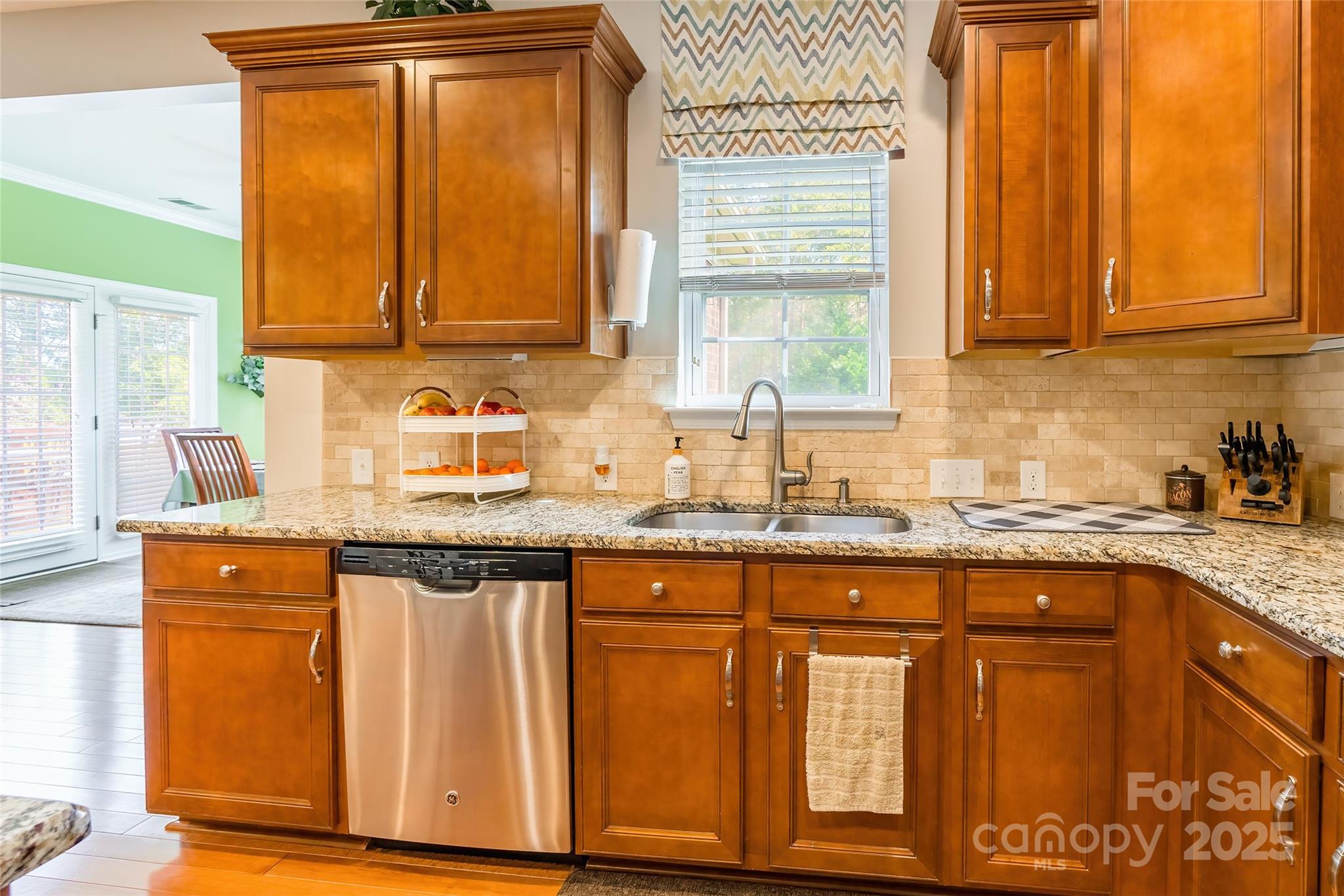 River Lake - Residential