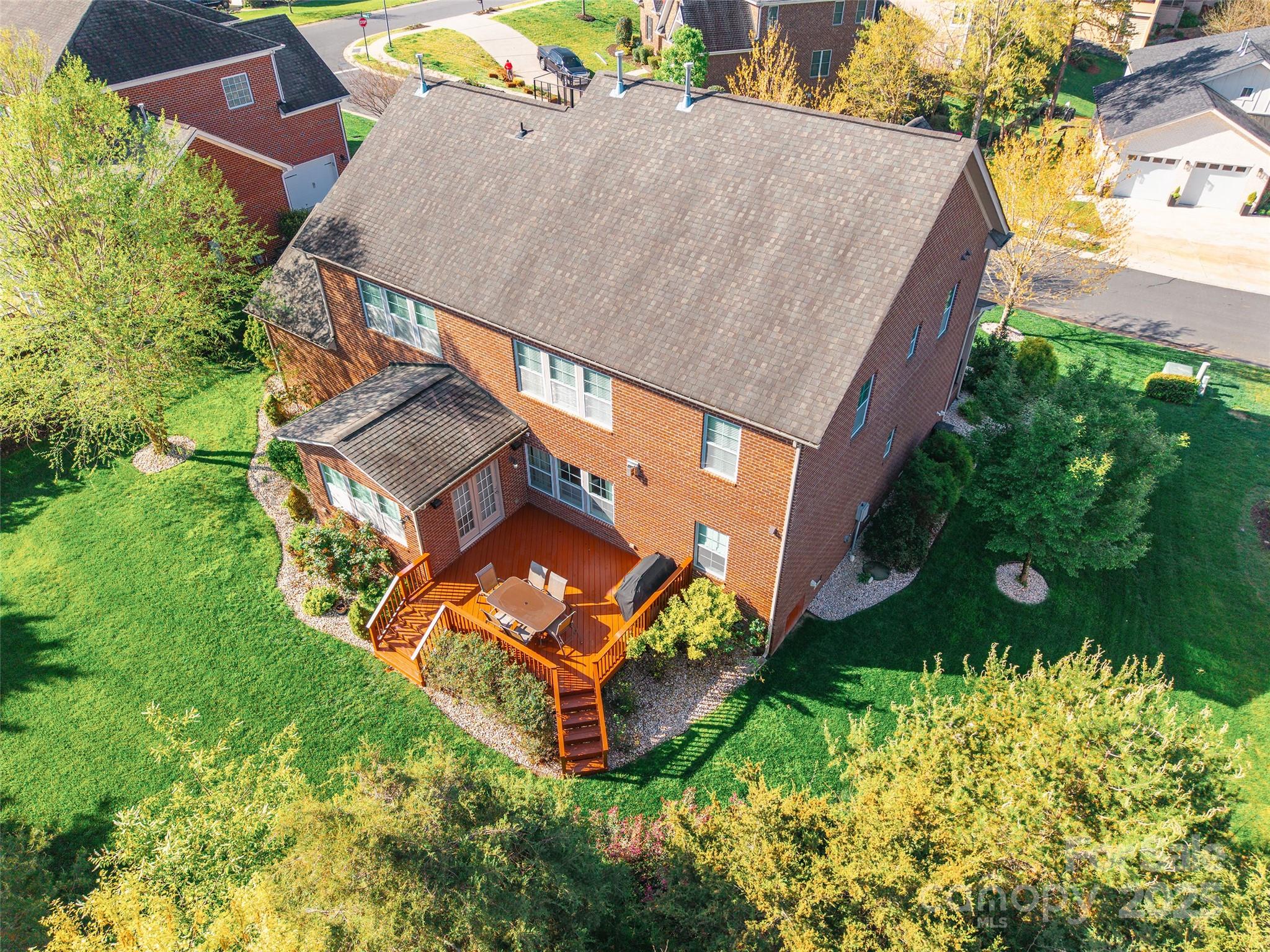 River Lake - Residential