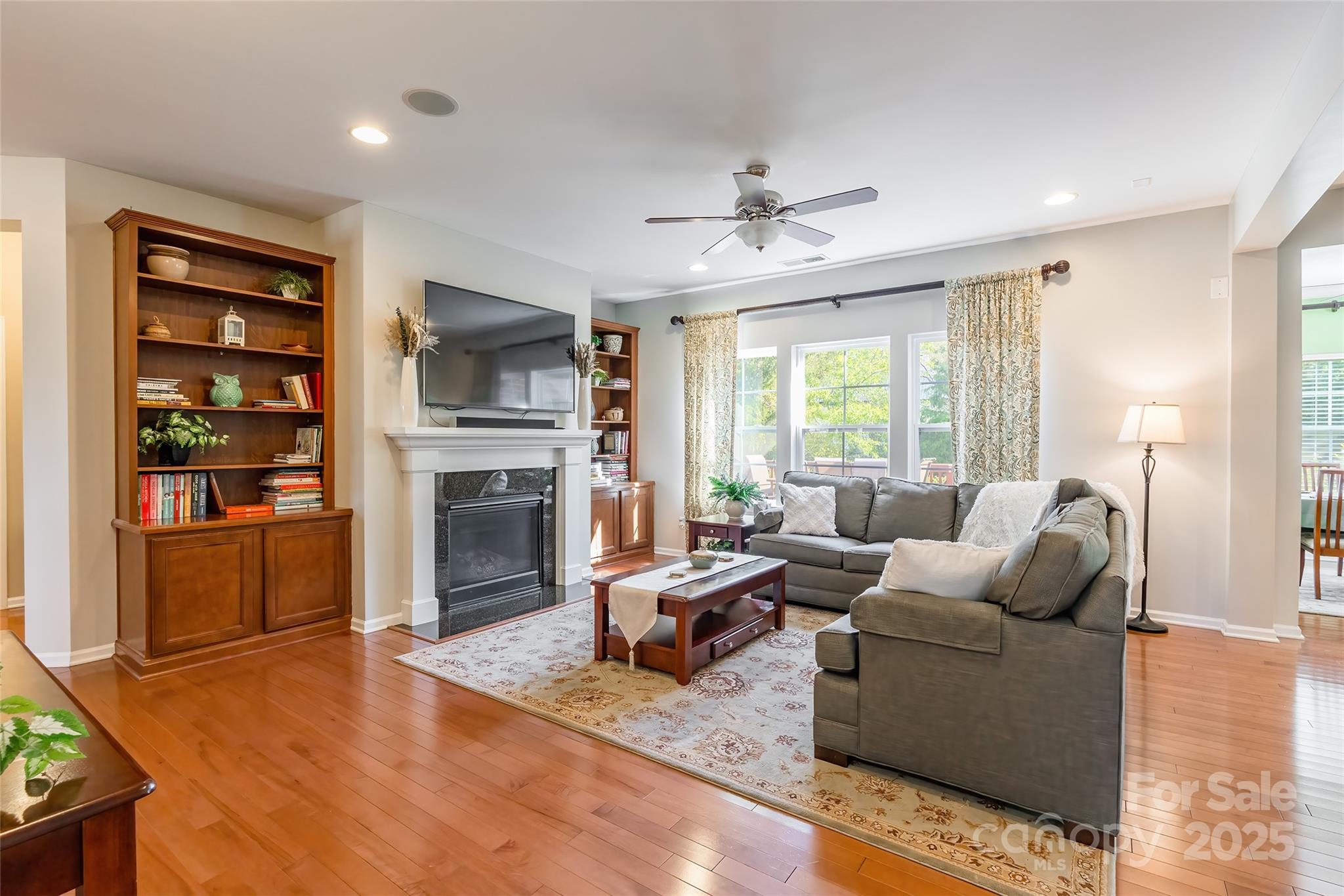 River Lake - Residential