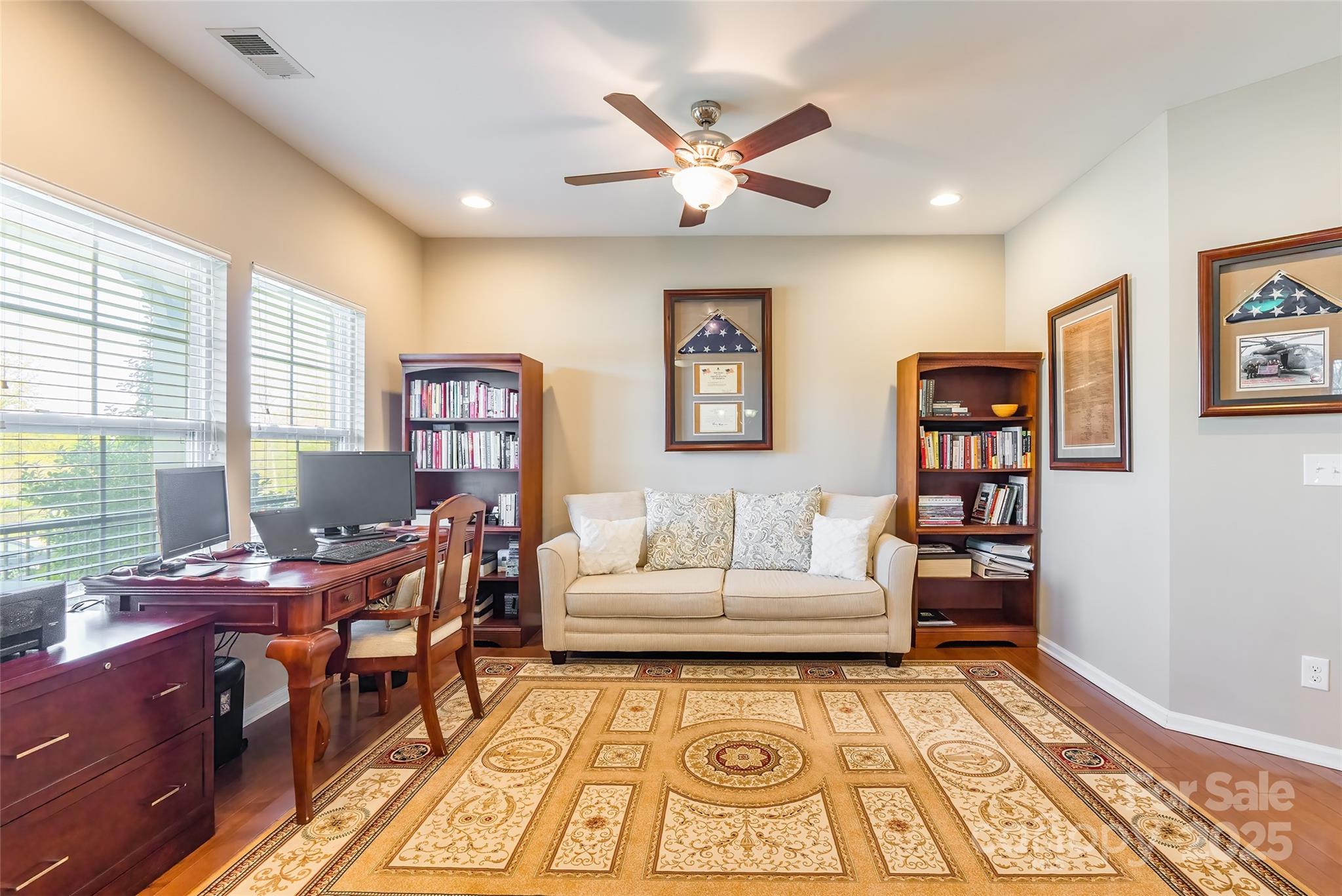 River Lake - Residential