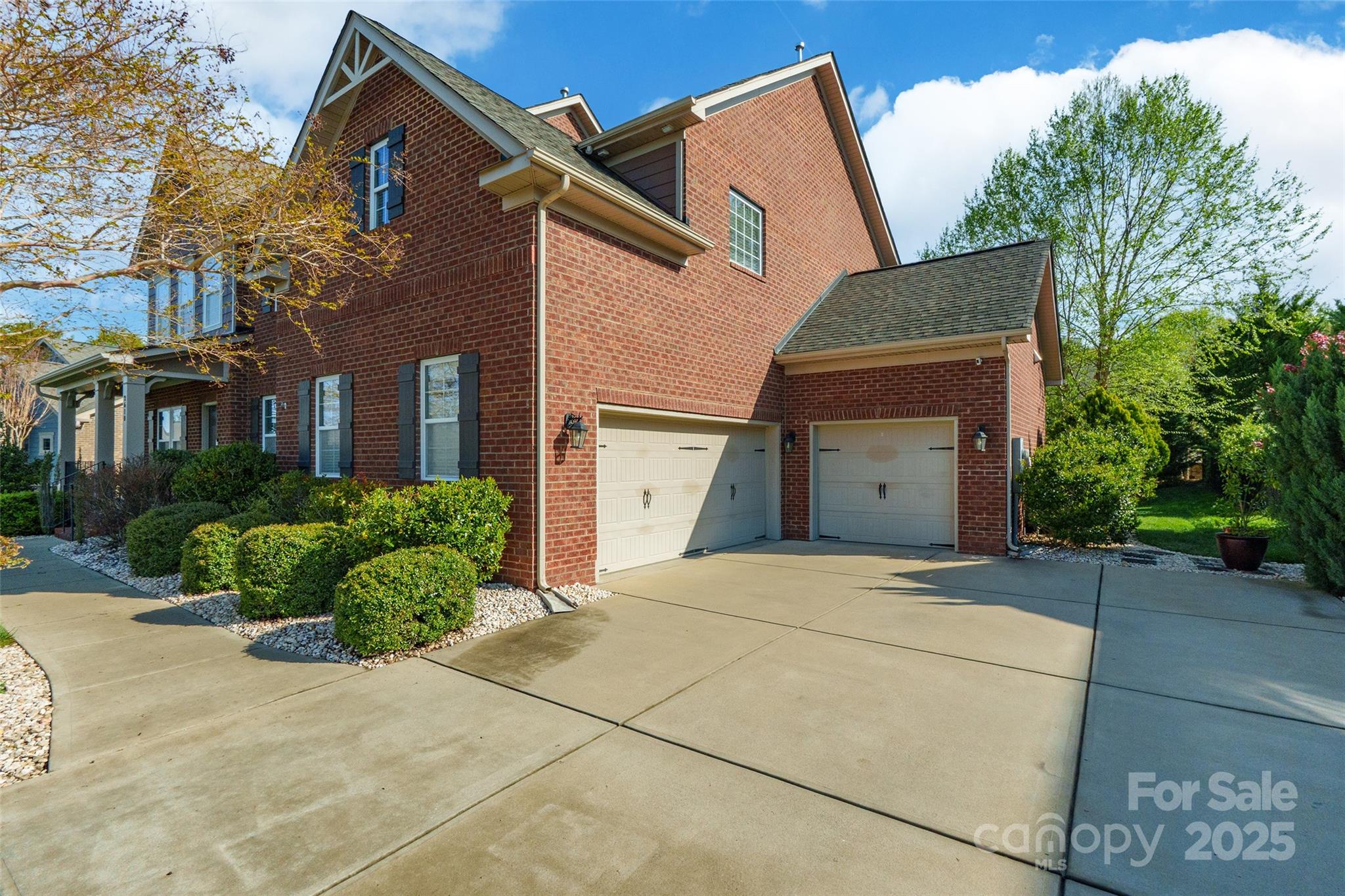 River Lake - Residential