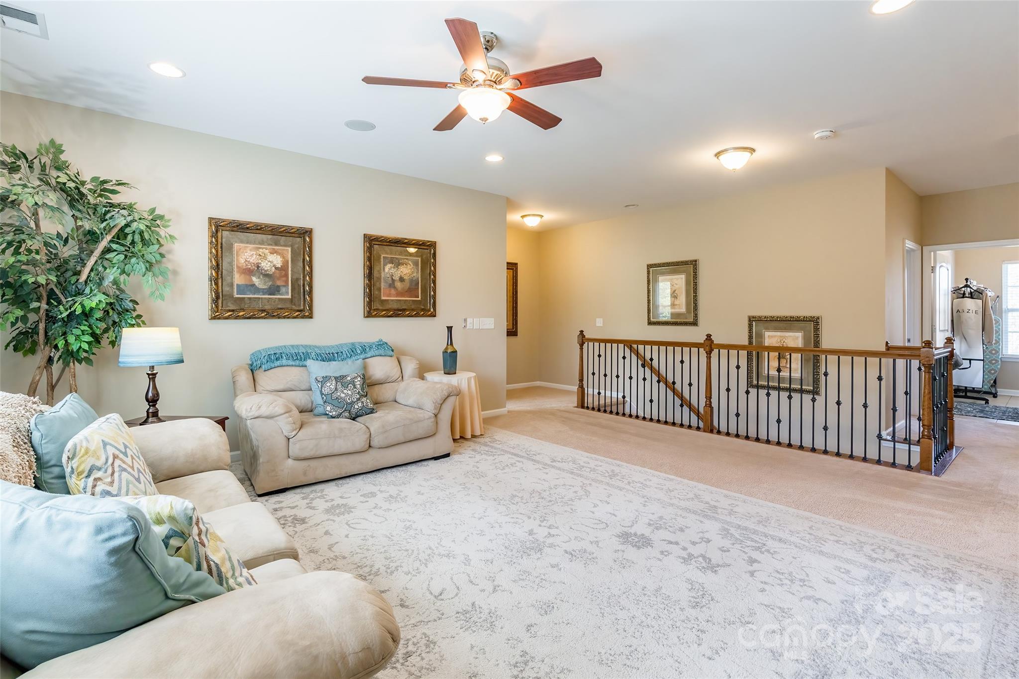 River Lake - Residential