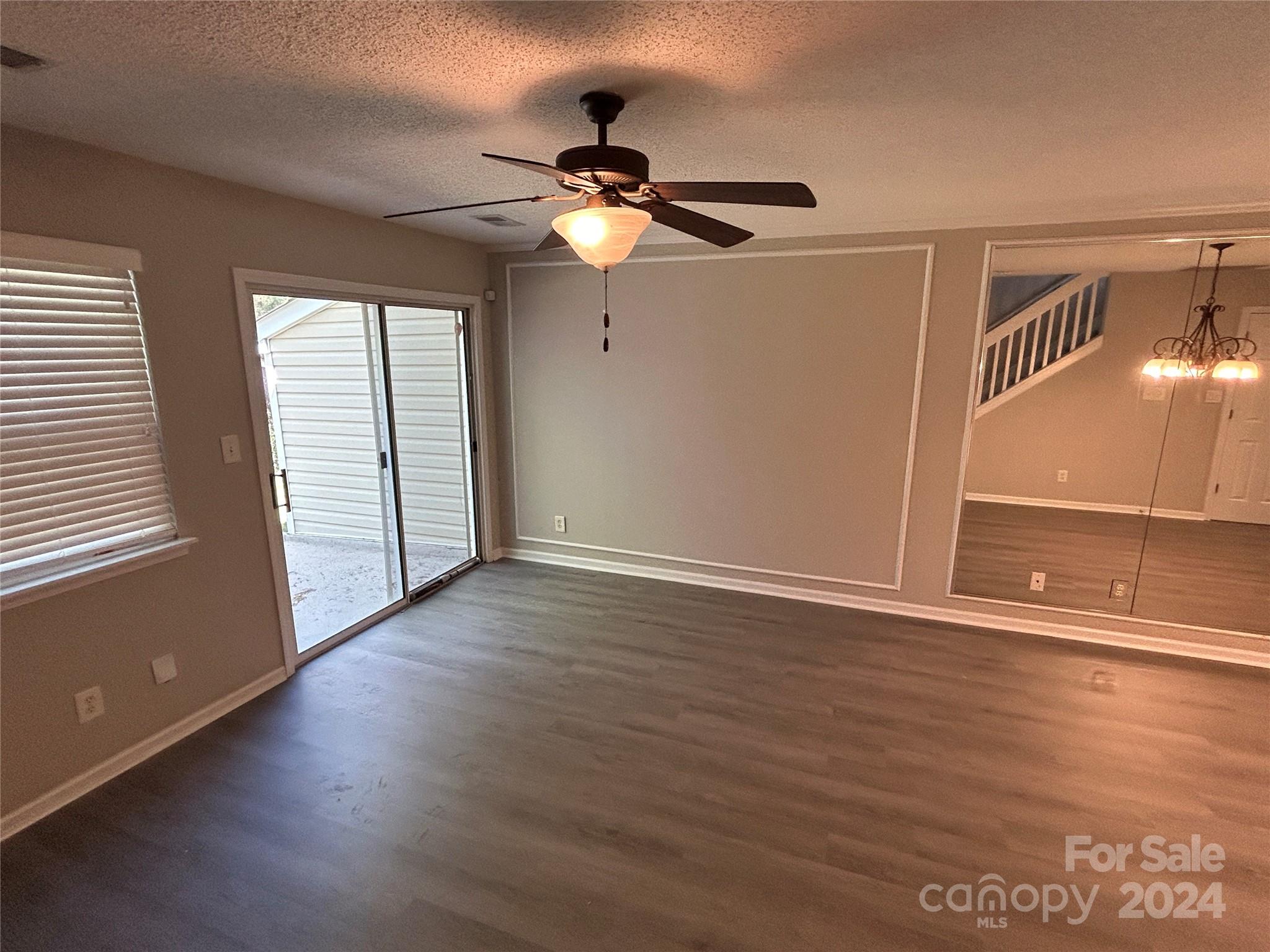 Old Stone Crossing - Residential