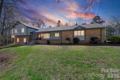 Photo for 208 Falcon Drive