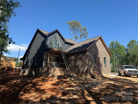 124 third Street SE Hildebran NC 28602