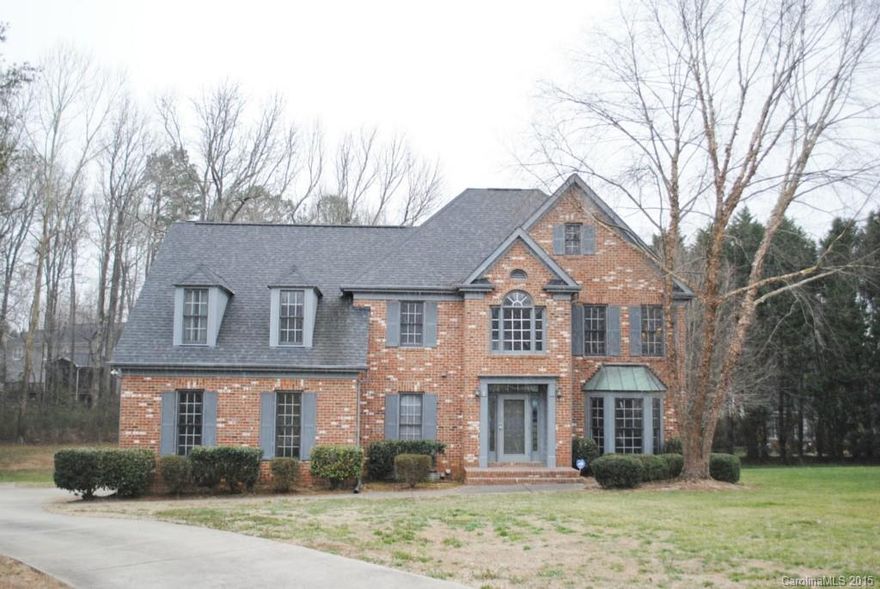 Stunning home in sought after Greenfarm community w/ NO HOA. Impressive from the moment you enter the 2-story foyer. Gleaming hardwoods on main. Kitchen w/ refinished cabinets, new granite counters & stainless appliance package, including double wall ovens. Great room w/ brick hearth fireplace. Spacious owner's retreat w/ tray ceiling. Total of 4 beds + bonus room on upper level. Home is loaded w/ extras. Unwind on the screened porch overlooking rear yard. Quiet cul-de-sac street. WELCOME HOME!