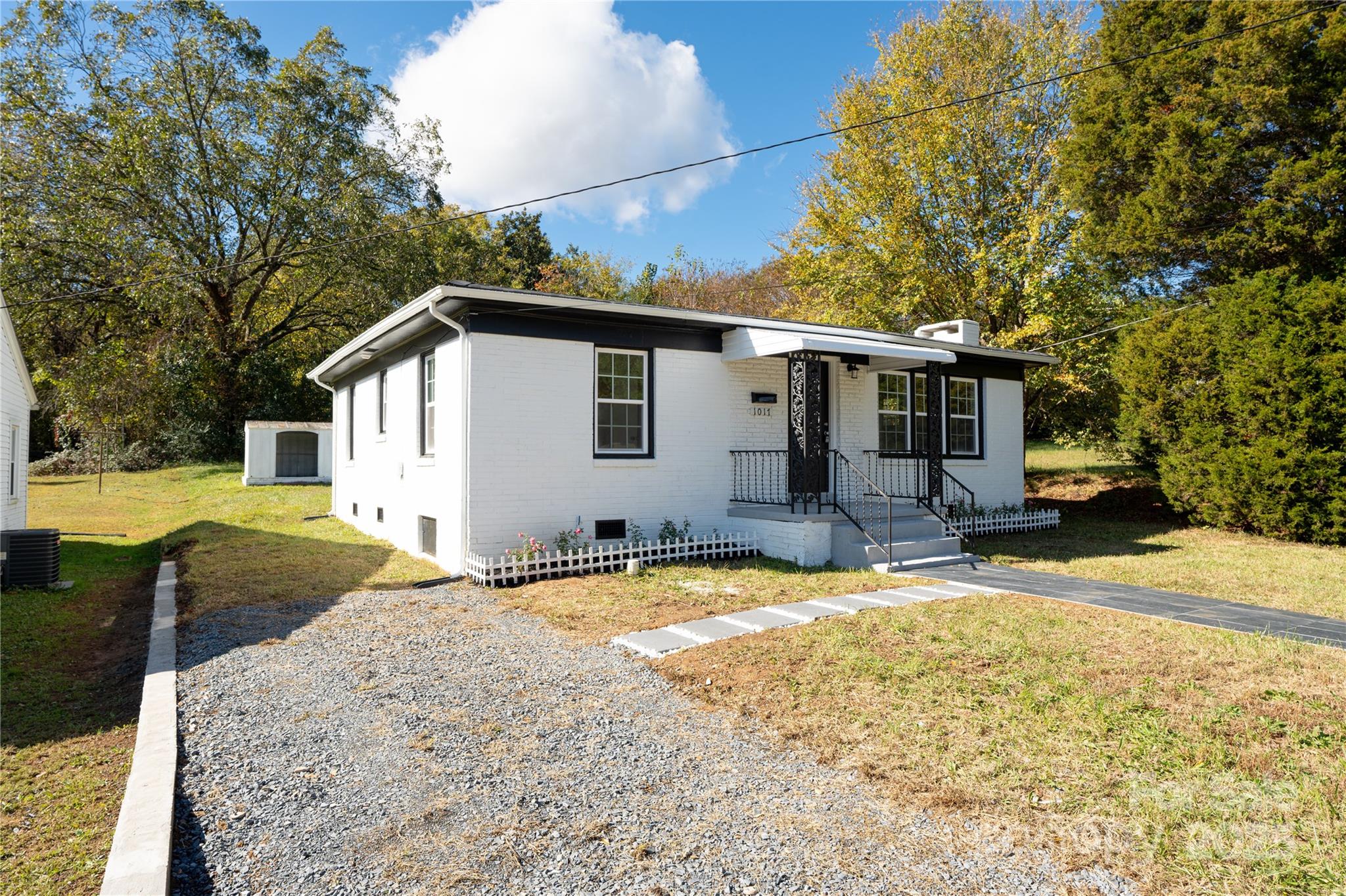 1017 W Fisher Street