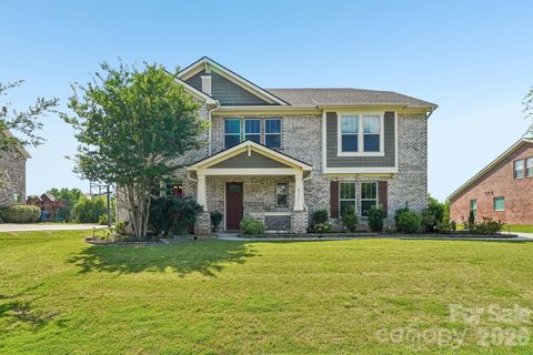 Photo of 8337 Breton Way, Harrisburg, NC 28075 (MLS # 4397904)