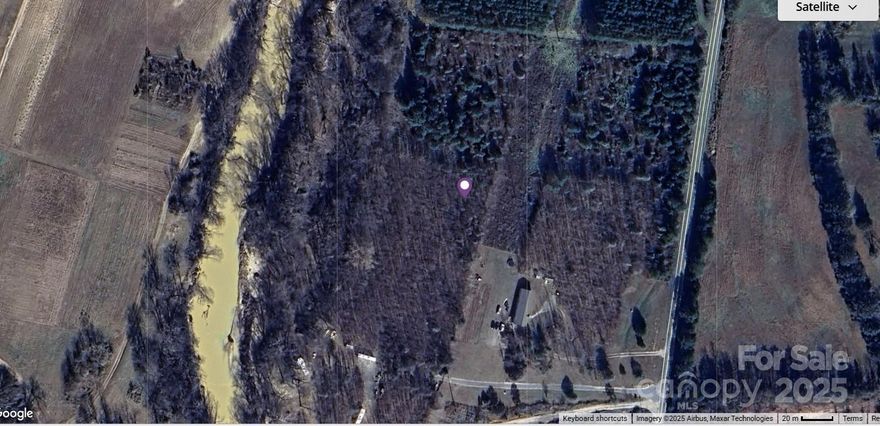 You can have peaceful living on this 4.36 acres located in Greenhill. You can build your dream home in the country on this vacant land which backs up to the Broad River.  Bring your plan and build a great farm home.  Potential is yours to manifest, make happen and enjoy.
Buyer to verify use.