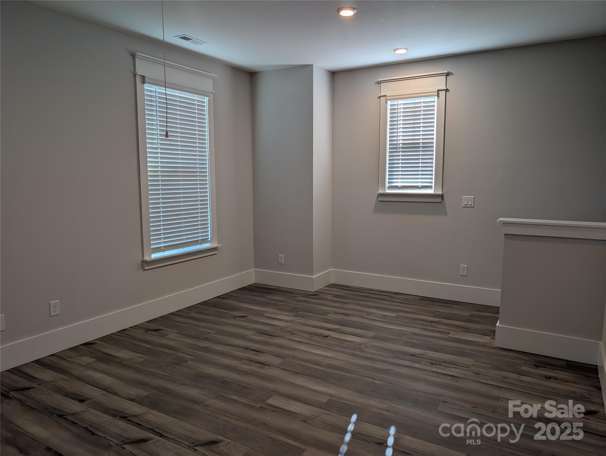 2069 Fordhill Street