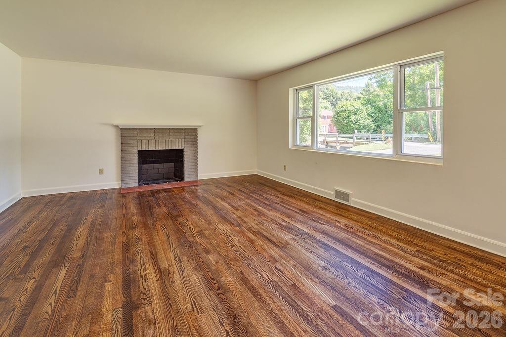 10 Meadowview Road