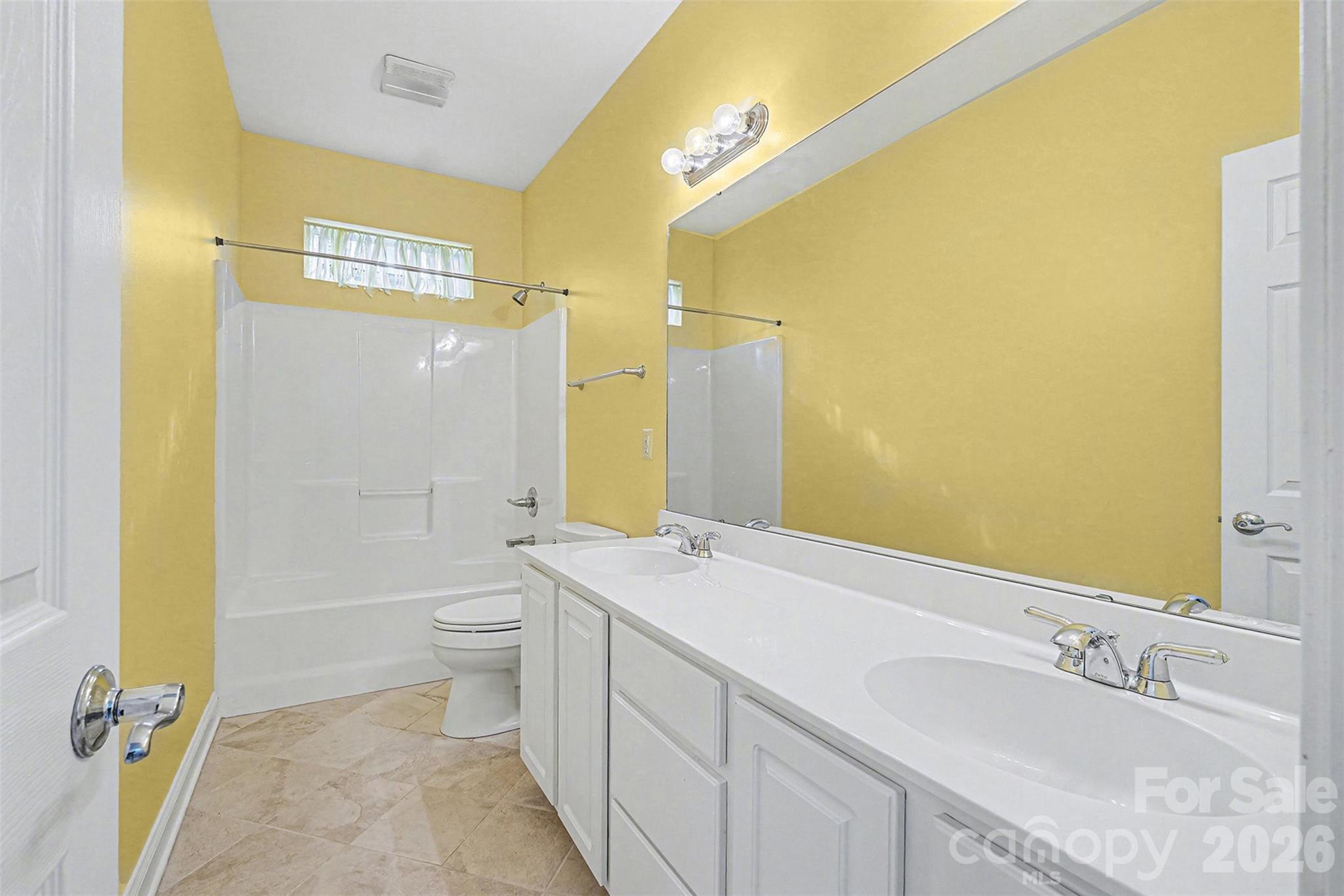 Gates at Waterside - Residential