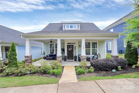 109 Mac Alley Cramerton NC 28032