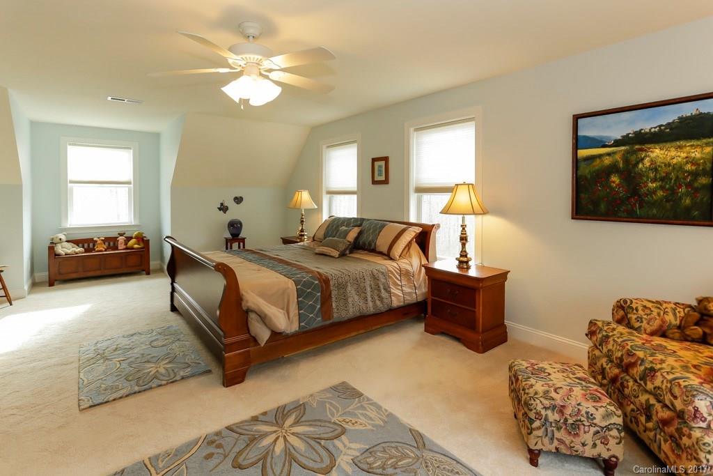 Hickory Falls - Residential