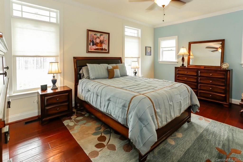 Hickory Falls - Residential