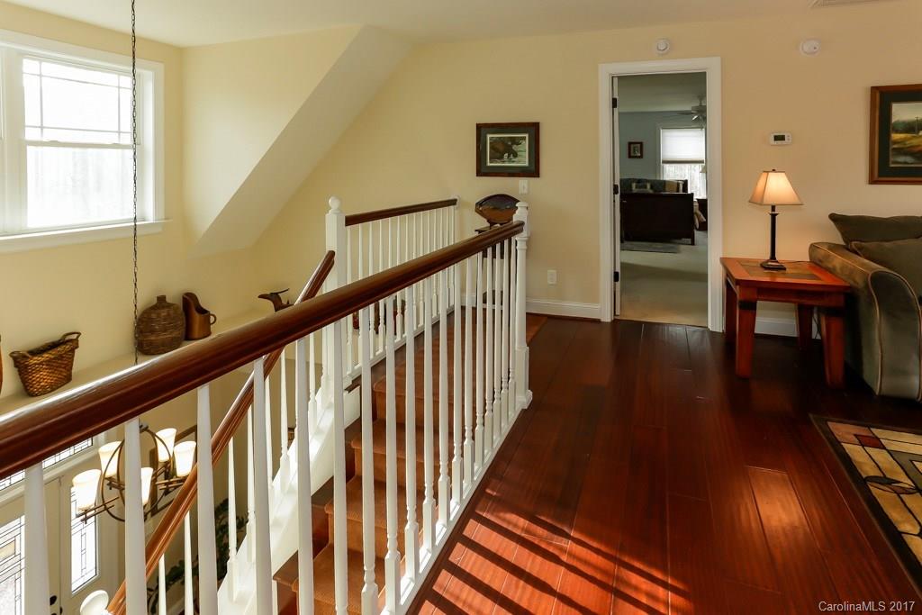 Hickory Falls - Residential