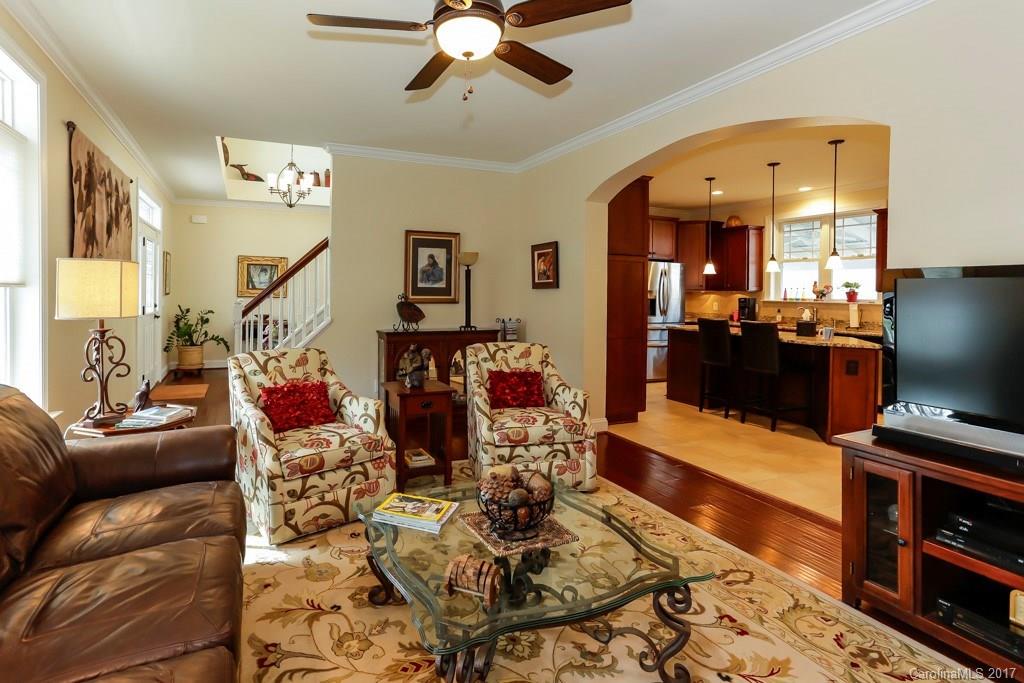 Hickory Falls - Residential