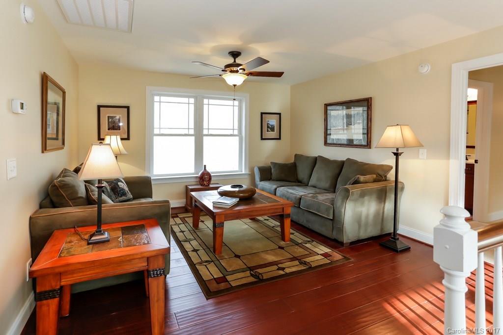 Hickory Falls - Residential