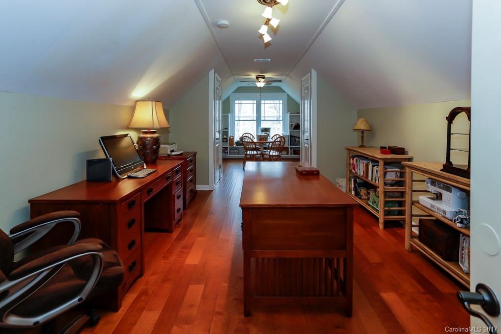 Hickory Falls - Residential