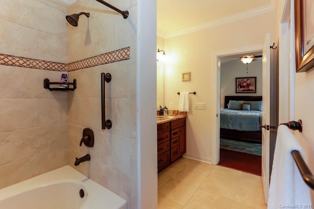 Hickory Falls - Residential