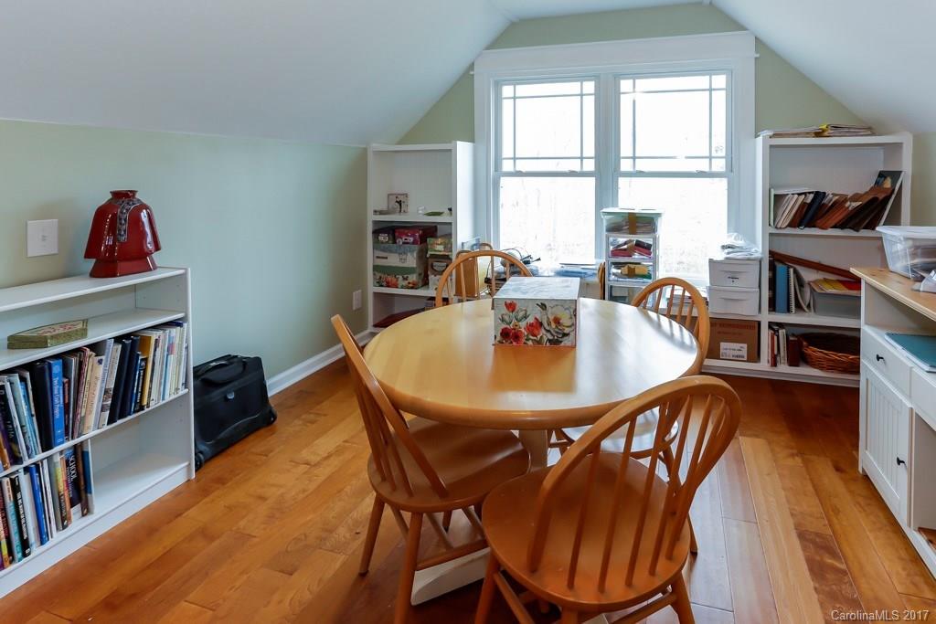 Hickory Falls - Residential