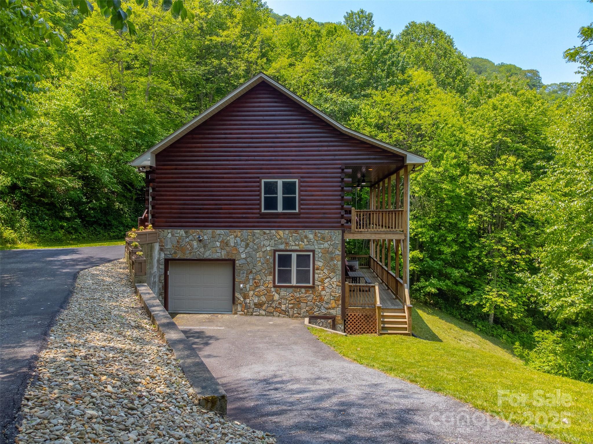 938 Trickle Creek Road