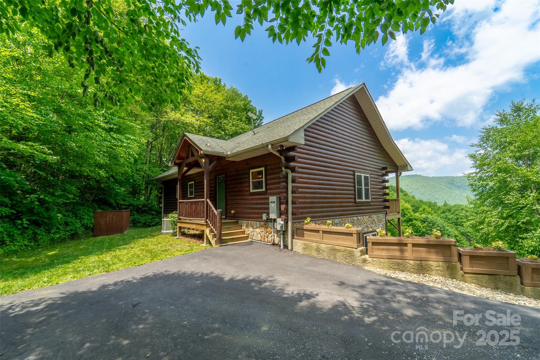 938 Trickle Creek Road