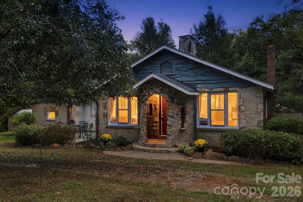 2004 OLD SOUTH CAROLINA AVE, HENDERSONVILLE, NC 28739 - Image 5a0643fb5e9dc0ce273bb9cf58e4adda/318614467