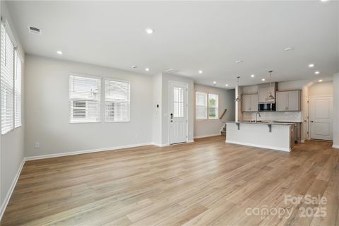 Photo of 2028 Vinyasa Lane, Charlotte, NC 28215 (MLS # 4314612)