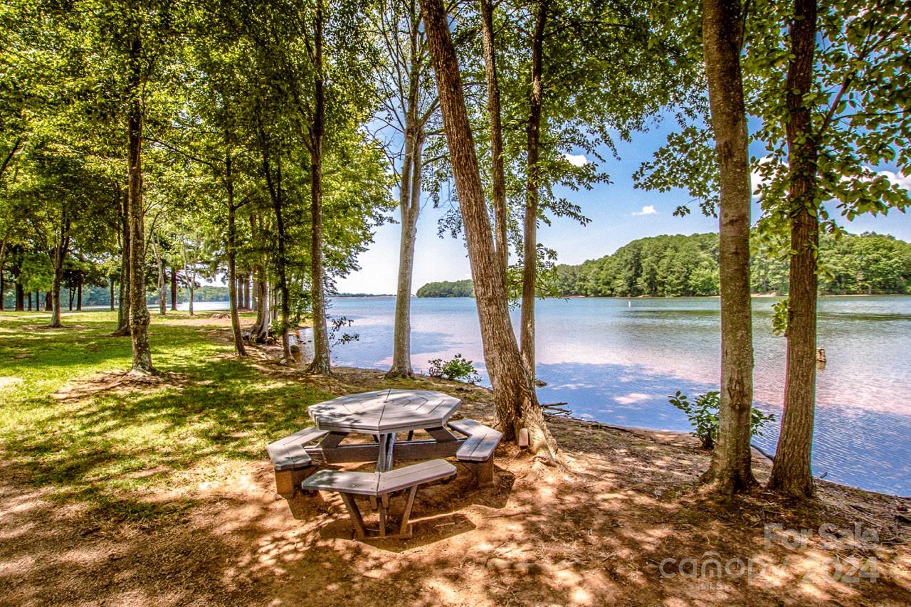 Davidson Pointe - Residential