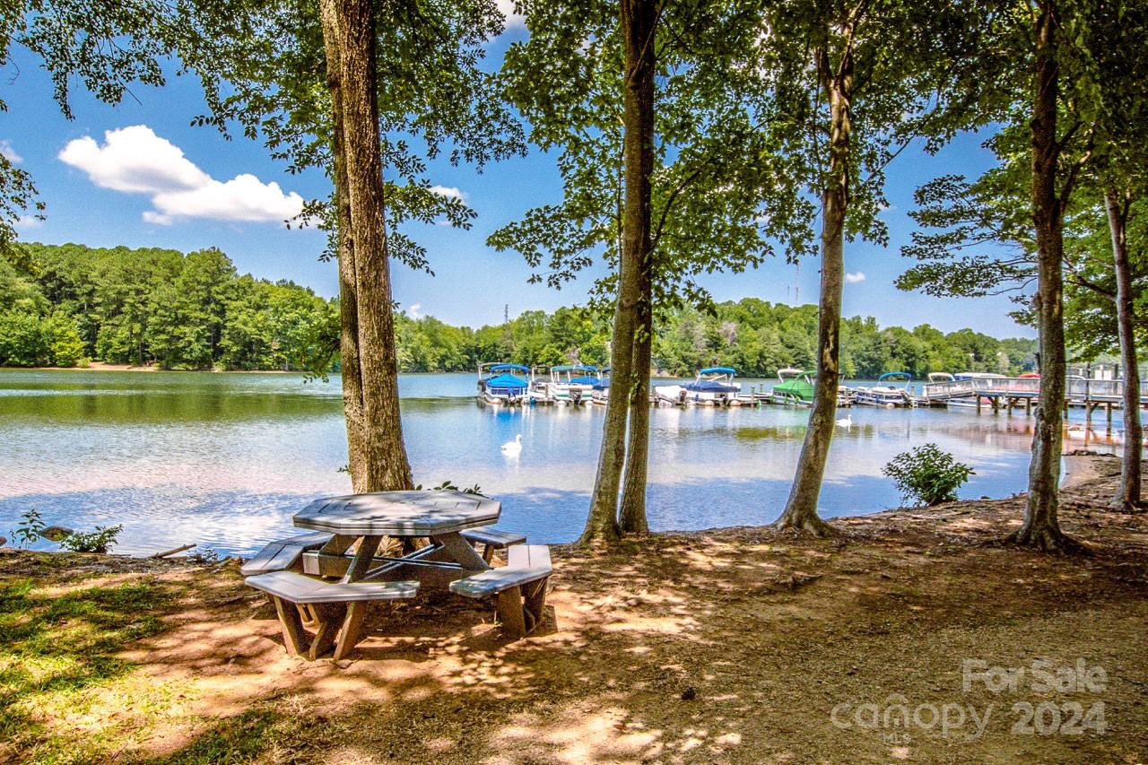 Davidson Pointe - Residential