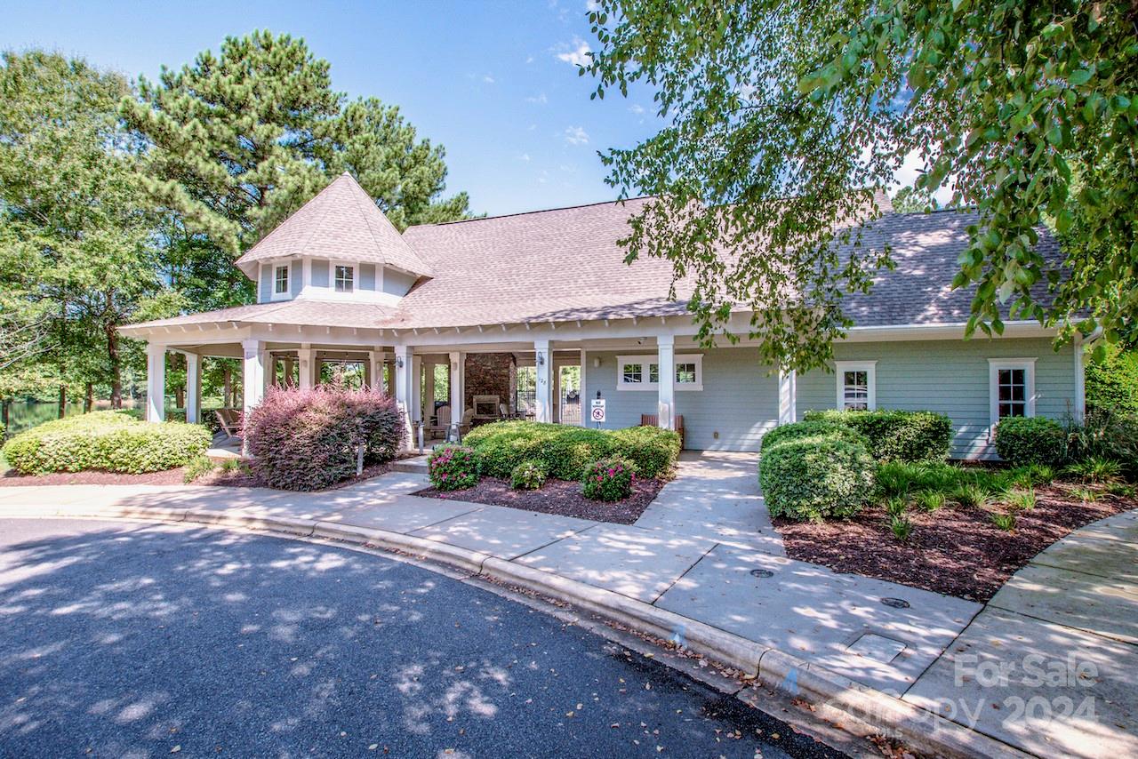 Davidson Pointe - Residential