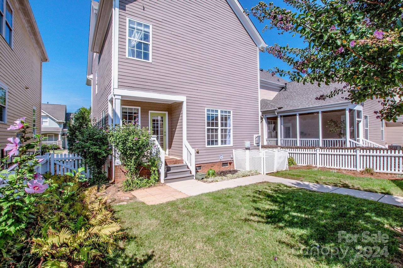 Davidson Pointe - Residential