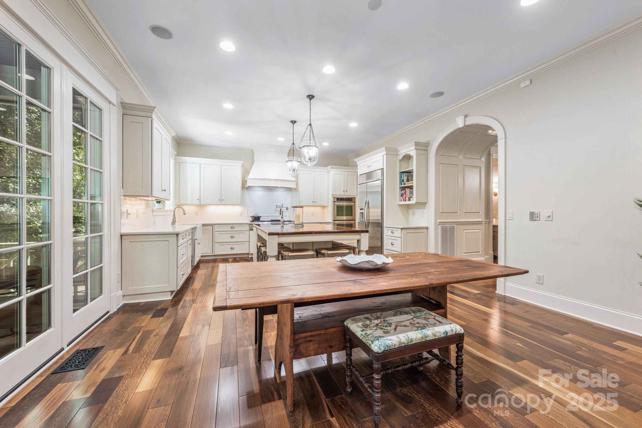 946 Laurel Creek Lane