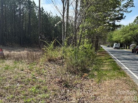 Photo of 2228 Sam Newell Road, Matthews, NC 28105 (MLS # 4361408)