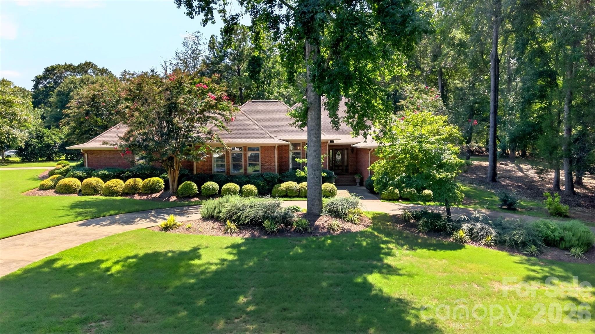 216 Muirfield Drive
