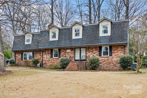 1040 Timber Lake Drive Charlotte NC 28227