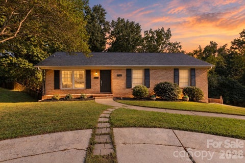 Photo of 6623 Brookcrest Drive, Charlotte, NC 28210 (MLS # 4426988)