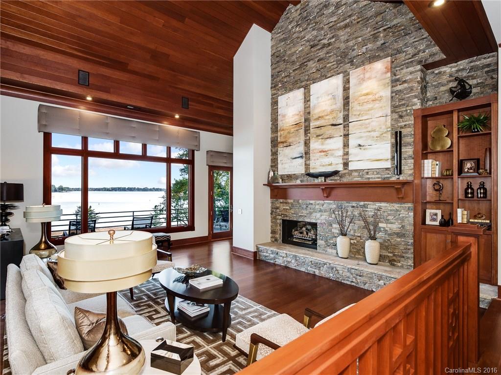 The Peninsula - Residential