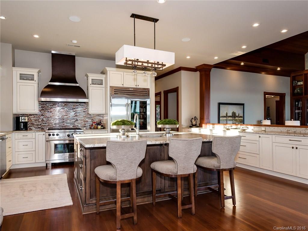 The Peninsula - Residential