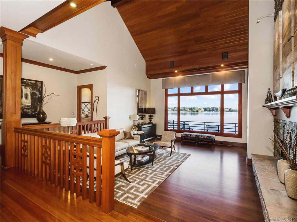 The Peninsula - Residential