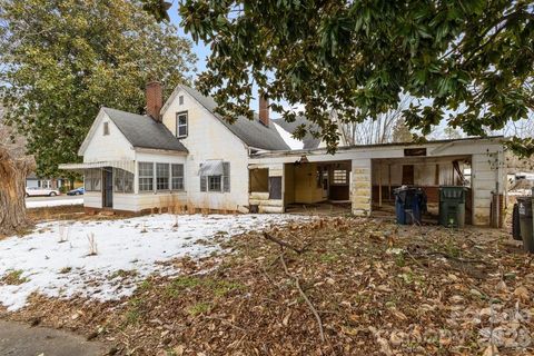 511 Raeford Avenue Lexington NC 27292