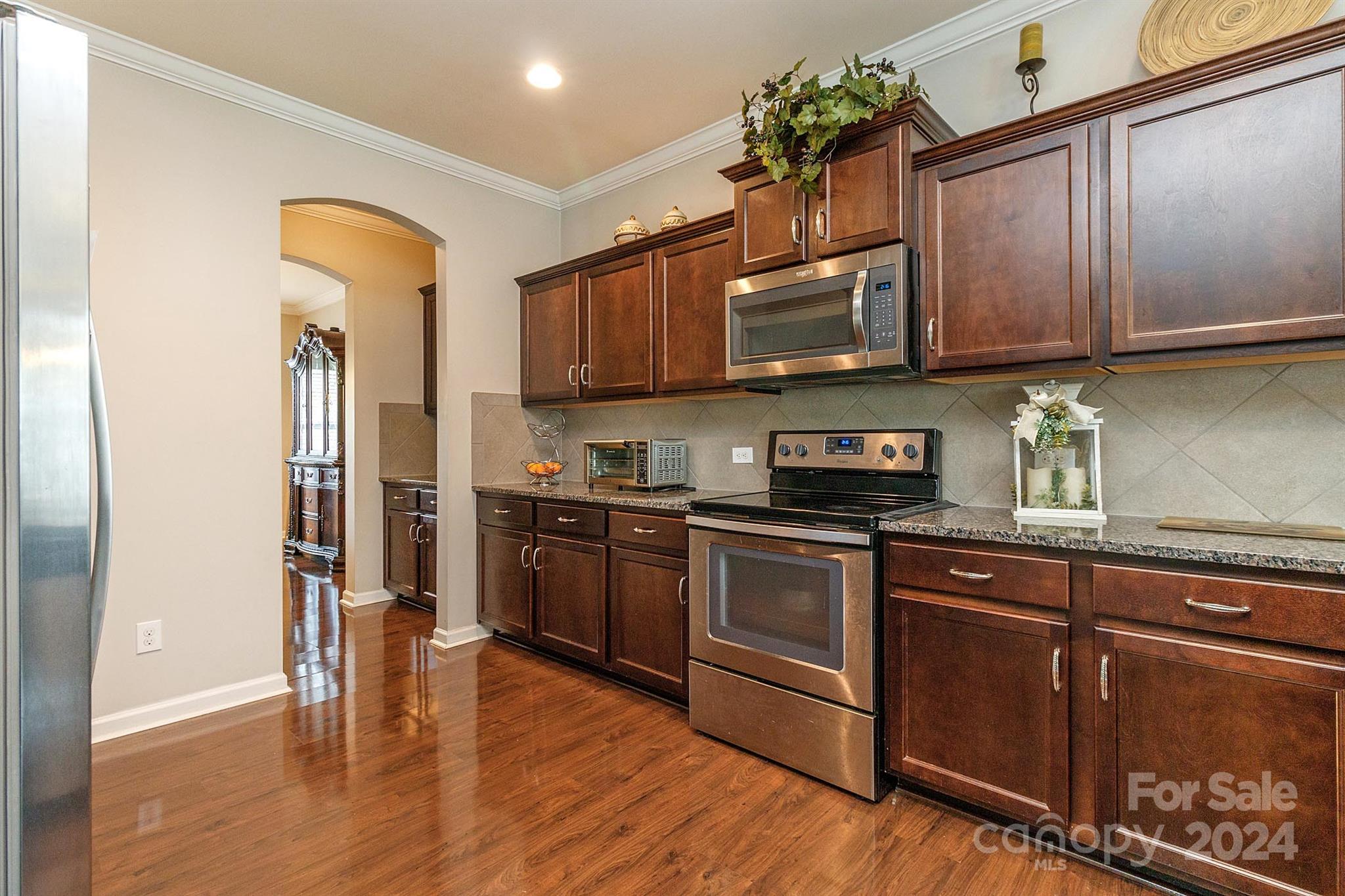 Newport Lakes - Residential